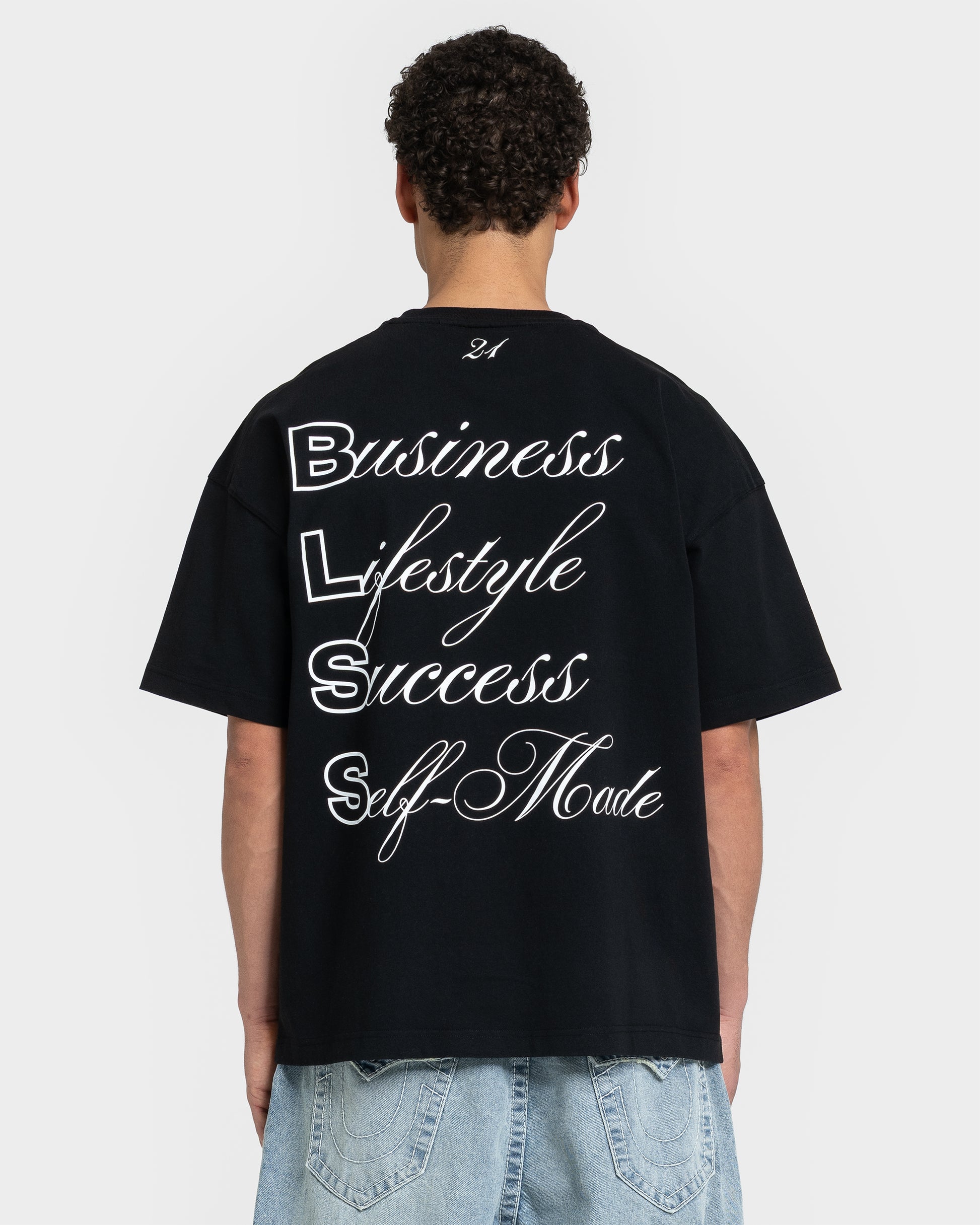 SIGNATURE TEE