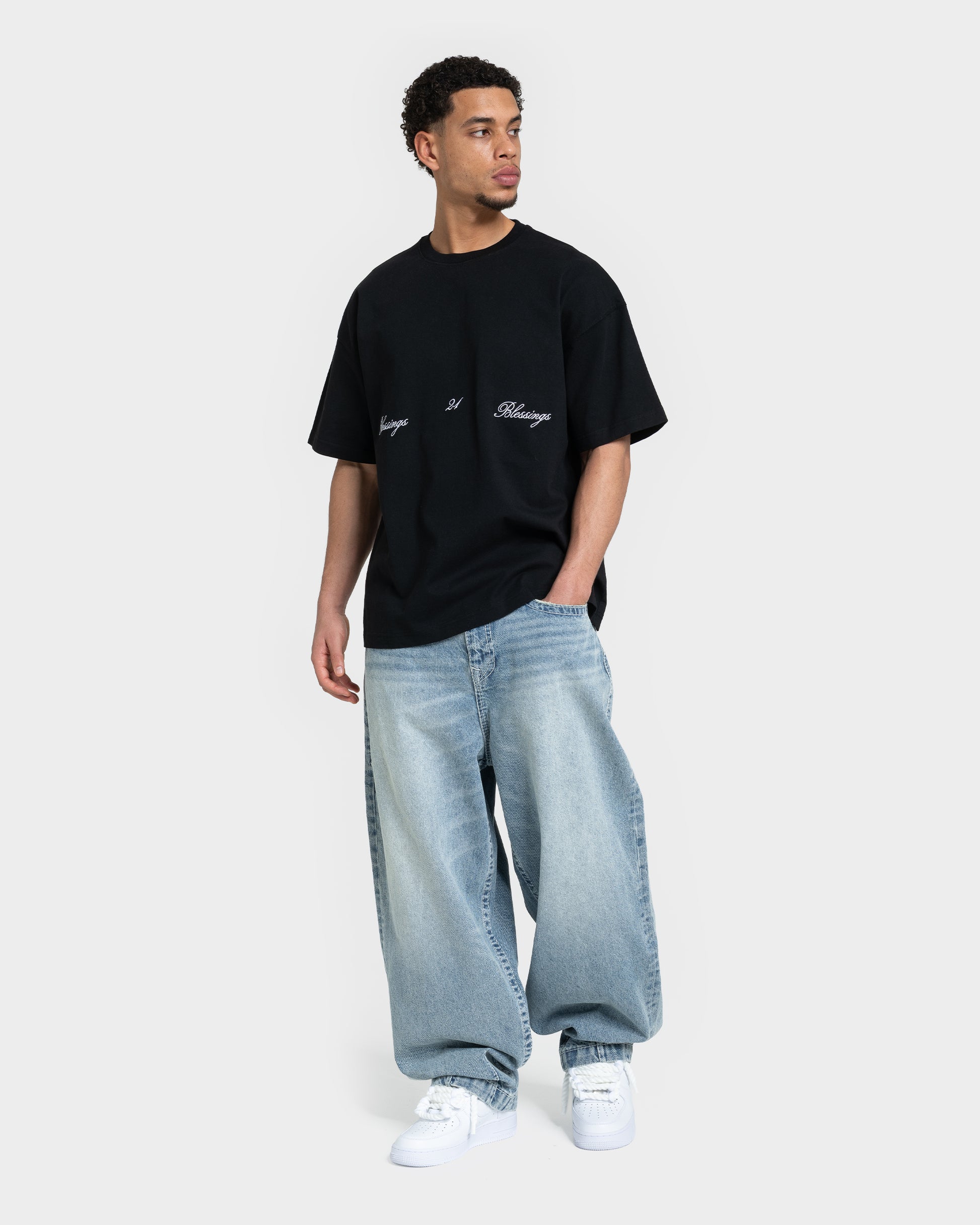 SIGNATURE TEE